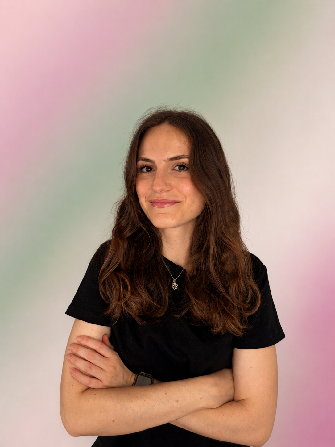 Retrato de Rocío, fisioterapeuta especializada en dolor cervical crónico